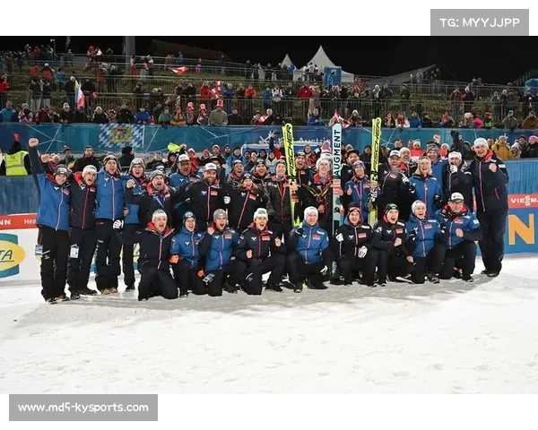 日本速滑队抵达哈尔滨进行场地适应与室内冰质测试准备冬季赛事 日本速滑队抵达哈尔滨进行场地适应与室内冰质测试准备冬季赛事