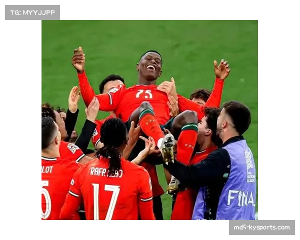 每周老哥热评三判点球获球迷好评 亚马尔遭门德斯严密盯防