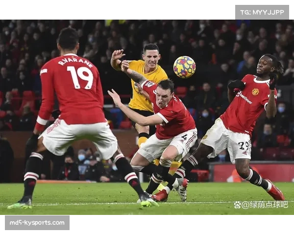 曼联陷入英超连胜荒一年未能延续胜势再度引发球队危机讨论